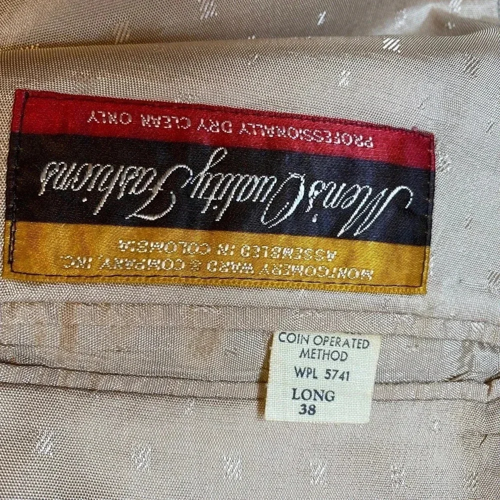 Montgomery Ward The Jacket Men Quality 2 Buttons Blazer Size 38L Pocket Beige